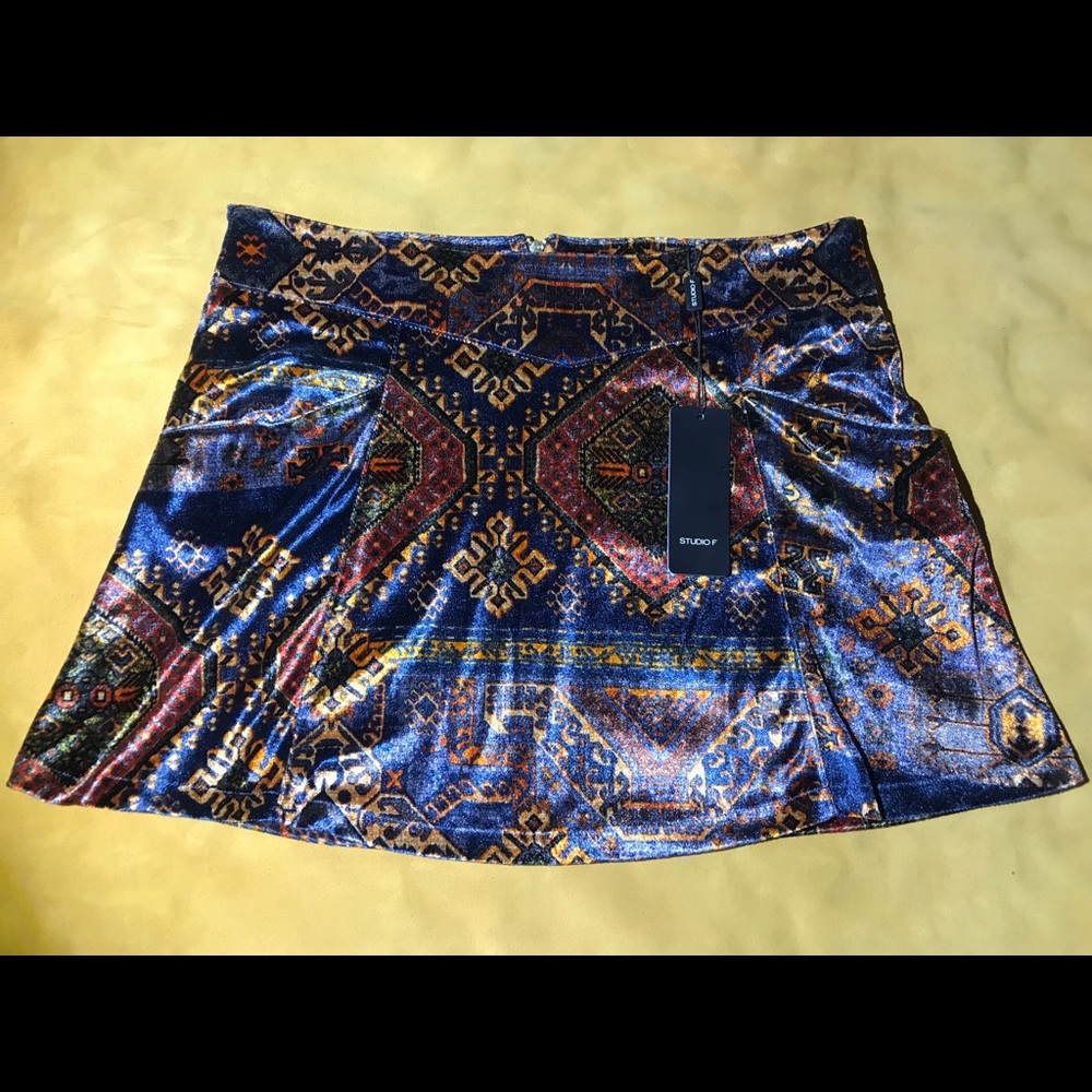 Velvet skirt Sz 10 New/tags NWT Studio F